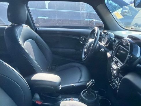 Used 2020 MINI Cooper 2-Door Hardtop FWD image 6