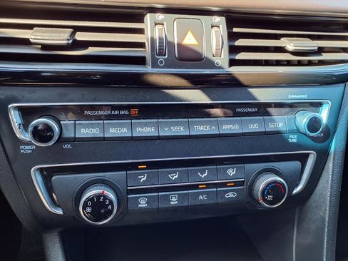 Used 2018 Kia Optima S w/ Panoramic Sunroof Package image 7