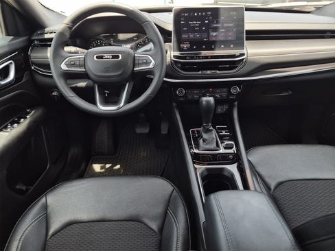 Used 2024 Jeep Compass Latitude w/ Convenience Group AWD/4WD image 15