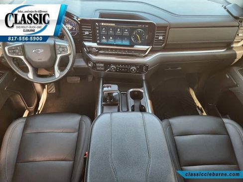 Used 2025 Chevrolet Silverado 1500 LT Trail Boss w/ Convenience Package II image 2