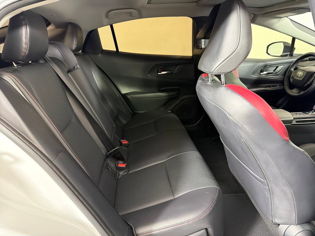 Used 2024 Toyota Prius Prime FWD image 23