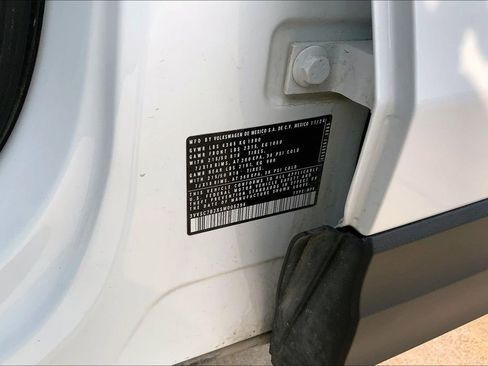 Used 2025 Volkswagen Taos SE FWD image 34
