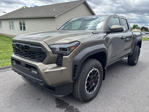 New 2026 Toyota Tacoma TRD Off-Road AWD/4WD image 7