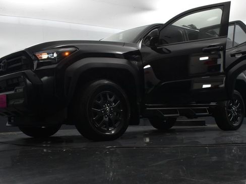 Used 2025 Toyota Tacoma TRD Sport RWD image 29