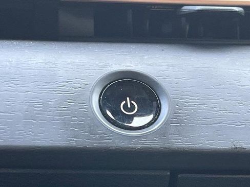 Certified 2023 Nissan Ariya FWD image 8