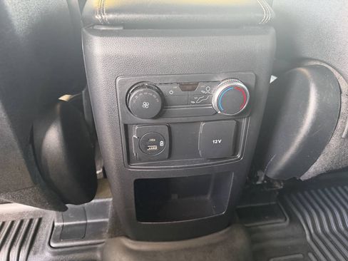 Used 2020 Ford Explorer XLT w/ Equipment Group 202A RWD image 11