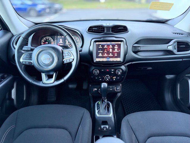 Used 2023 Jeep Renegade Latitude w/ Premium Group AWD/4WD image 25