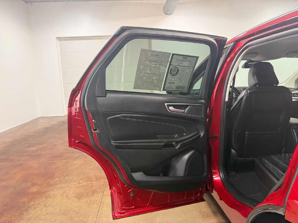 Used 2024 Ford Edge Titanium AWD/4WD image 45