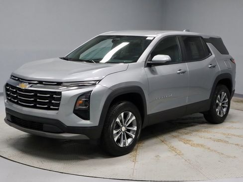 Used 2025 Chevrolet Equinox LT image 9