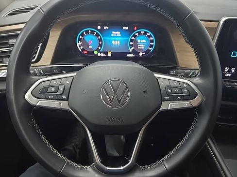 Used 2024 Volkswagen Atlas SE image 18