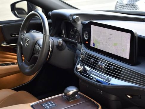 Used 2023 Lexus LS 500 RWD image 32