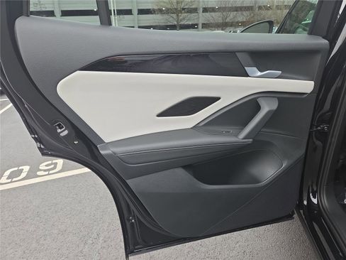 New 2026 Volkswagen Tiguan SE image 24