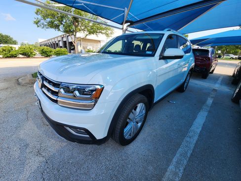 Used 2019 Volkswagen Atlas SEL AWD/4WD image 2