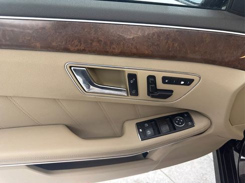 Used 2010 Mercedes-Benz E 350 Sedan image 30