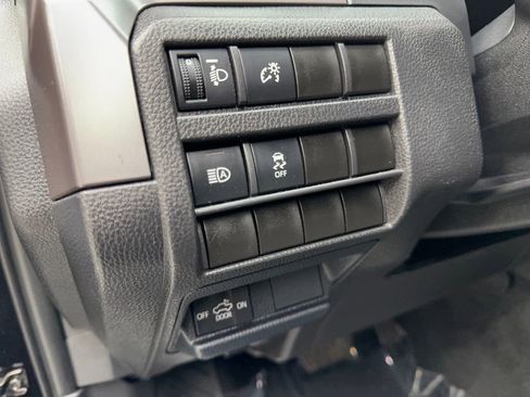 Used 2025 Toyota Tacoma TRD Off-Road AWD/4WD image 57