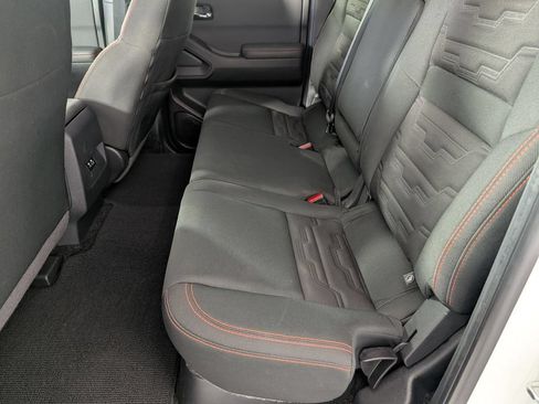 Used 2024 Nissan Frontier PRO-4X AWD/4WD image 28