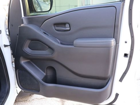 Used 2022 Nissan Frontier S w/ Technology Package image 8