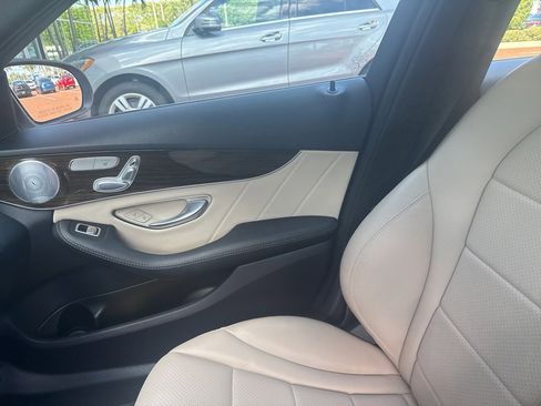 Used 2020 Mercedes-Benz C 300 Sedan image 5