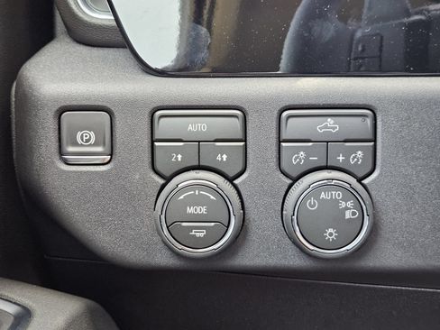 New 2026 Chevrolet Silverado 1500 LT w/ Texas Edition Plus AWD/4WD image 23