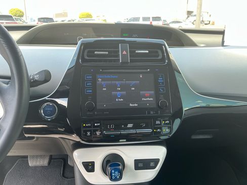 Used 2017 Toyota Prius Three FWD image 12