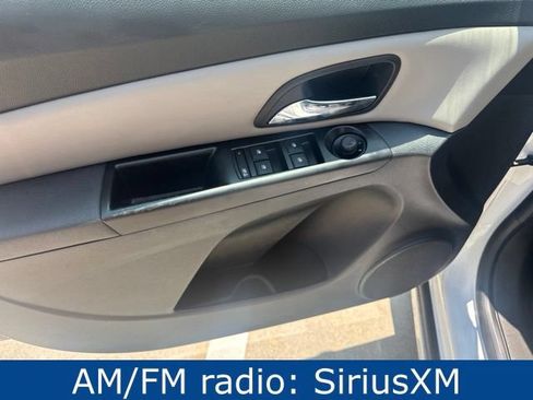 Used 2014 Chevrolet Cruze LS FWD image 11