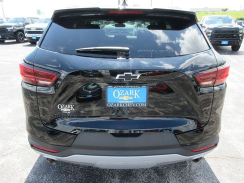 Used 2024 Chevrolet Blazer LT w/ Midnight/Sport Edition FWD image 4