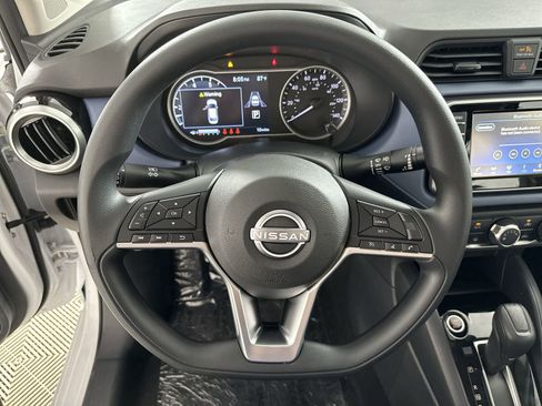 New 2025 Nissan Versa SV w/ Trunk Package FWD image 14