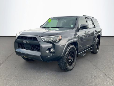 Used 2022 Toyota 4Runner SR5 RWD image 3