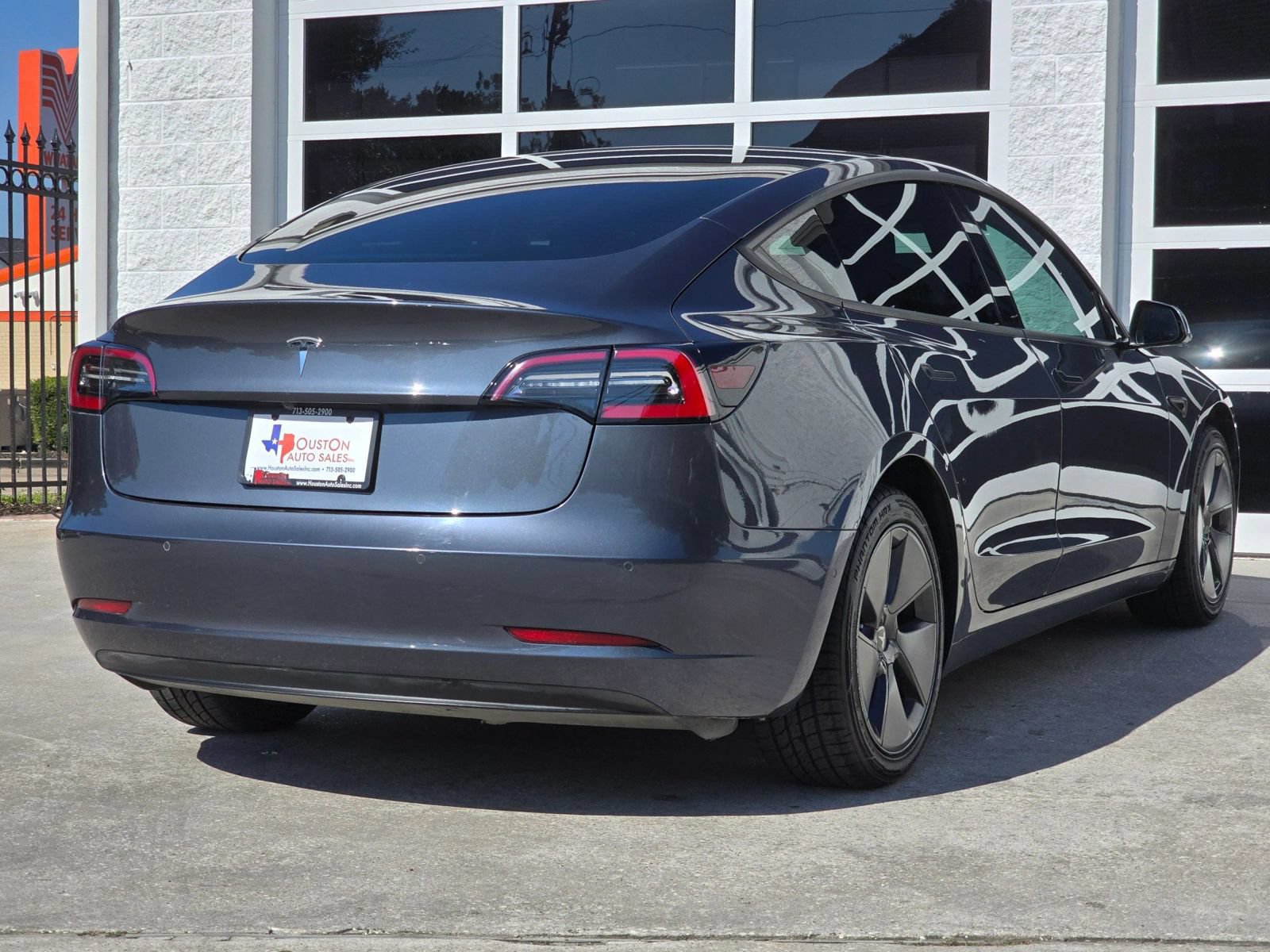 Used 2021 Tesla Model 3 Standard Range Plus RWD image 4