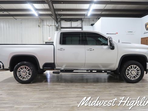 Used 2022 Chevrolet Silverado 2500 High Country image 8