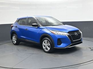 Used 2022 Nissan Kicks S video 2