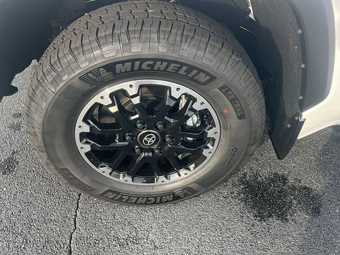 New 2026 Toyota Tundra SR5 AWD/4WD image 33