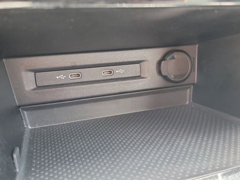 Certified 2025 Volkswagen Taos S FWD image 24