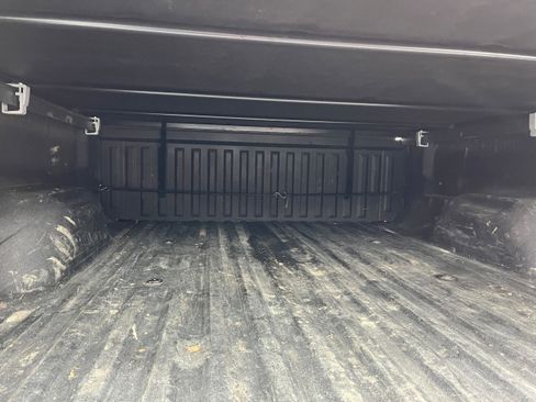 Used 2014 Ford F250 Platinum w/ FX4 Off-Road Package image 10