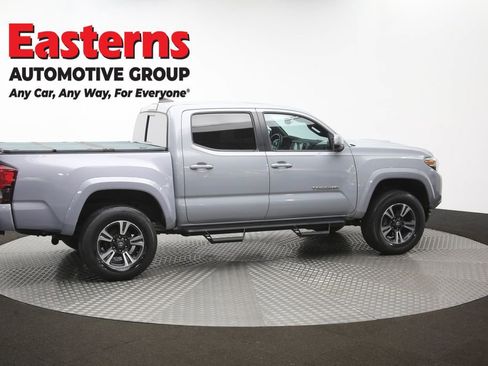 Used 2018 Toyota Tacoma TRD Sport AWD/4WD image 46