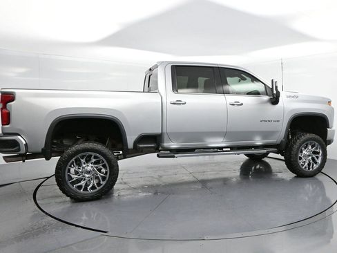 Used 2020 Chevrolet Silverado 2500 High Country w/ Z71 Off-Road Package AWD/4WD image 8