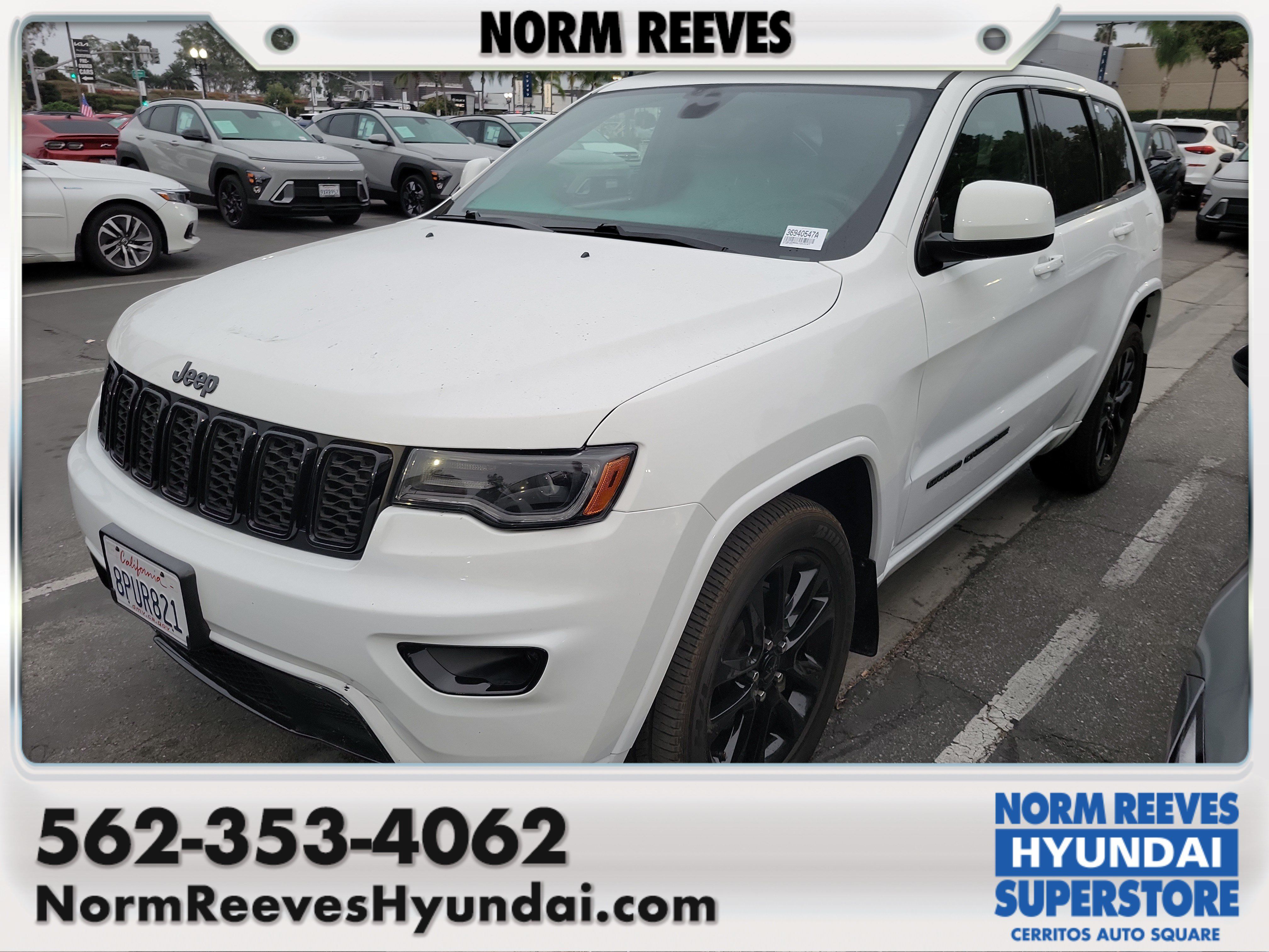 Used 2020 Jeep Grand Cherokee Altitude RWD image 1