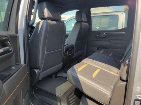 Used 2024 GMC Sierra 1500 AT4 w/ Technology Package image 19