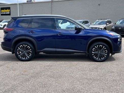 Used 2025 Nissan Rogue SL w/ Tech Package AWD/4WD image 45