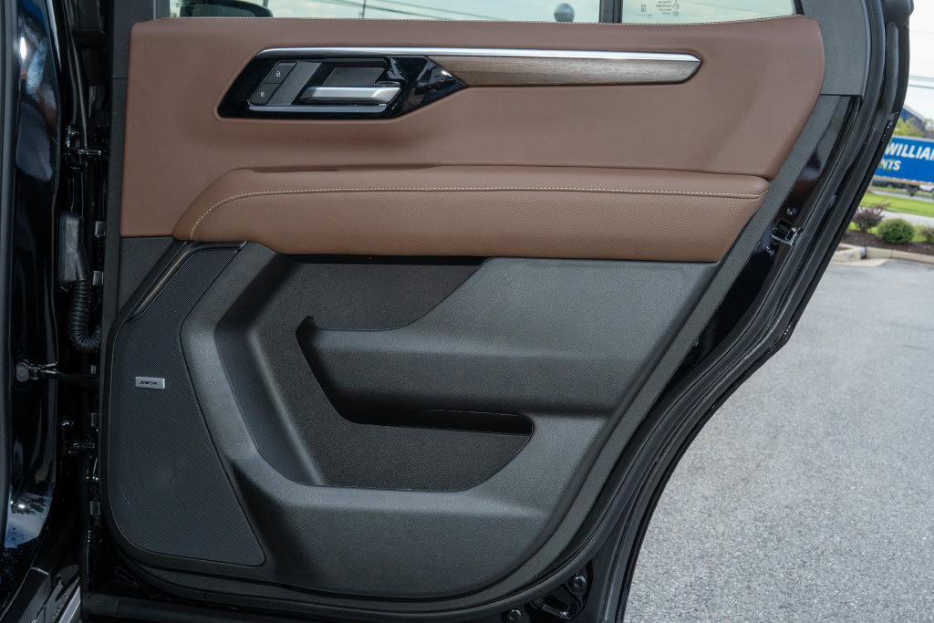 New 2026 Chevrolet Tahoe High Country AWD/4WD image 12