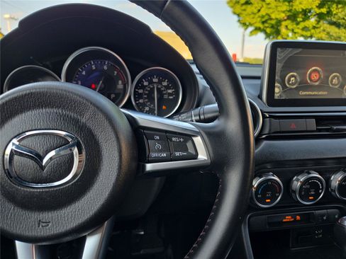 Used 2016 MAZDA MX-5 Miata Grand Touring RWD image 17