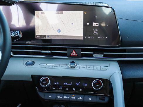 New 2026 Hyundai Elantra Limited image 16