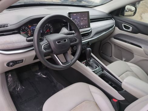 Certified 2022 Jeep Compass Latitude image 10