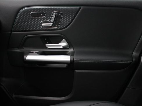 New 2025 Mercedes-Benz GLA 250 GLA 250 image 28