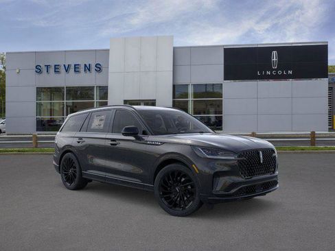 New 2025 Lincoln Aviator Reserve w/ Luxury Package image 3