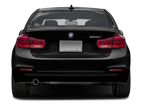 Used 2016 BMW 320i Sedan RWD image 6