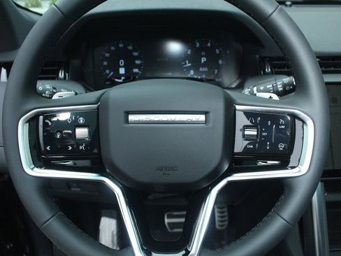 New 2026 Land Rover Discovery Sport Landmark AWD/4WD image 17