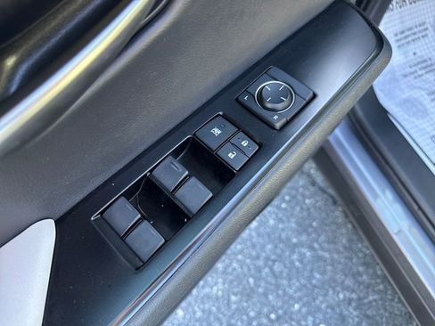 Used 2019 Lexus UX 200 w/ Premium Package FWD image 11