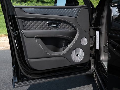 Used 2023 Bentley Bentayga Speed image 37