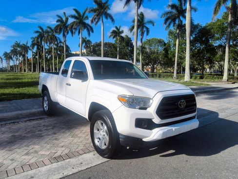Used 2019 Toyota Tacoma SR RWD image 1